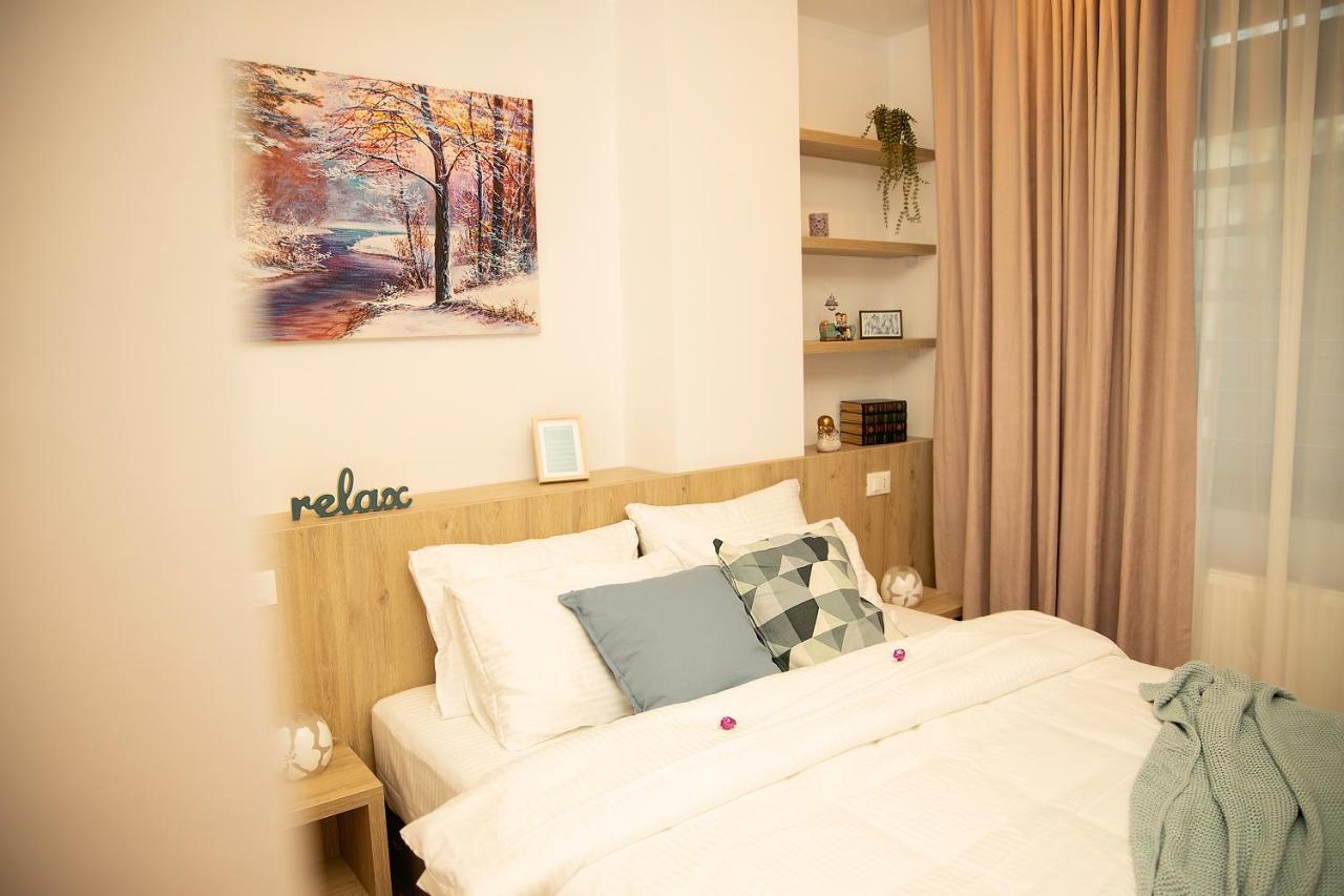 Manolle Boutique Aparthotel Bucharest Exterior photo