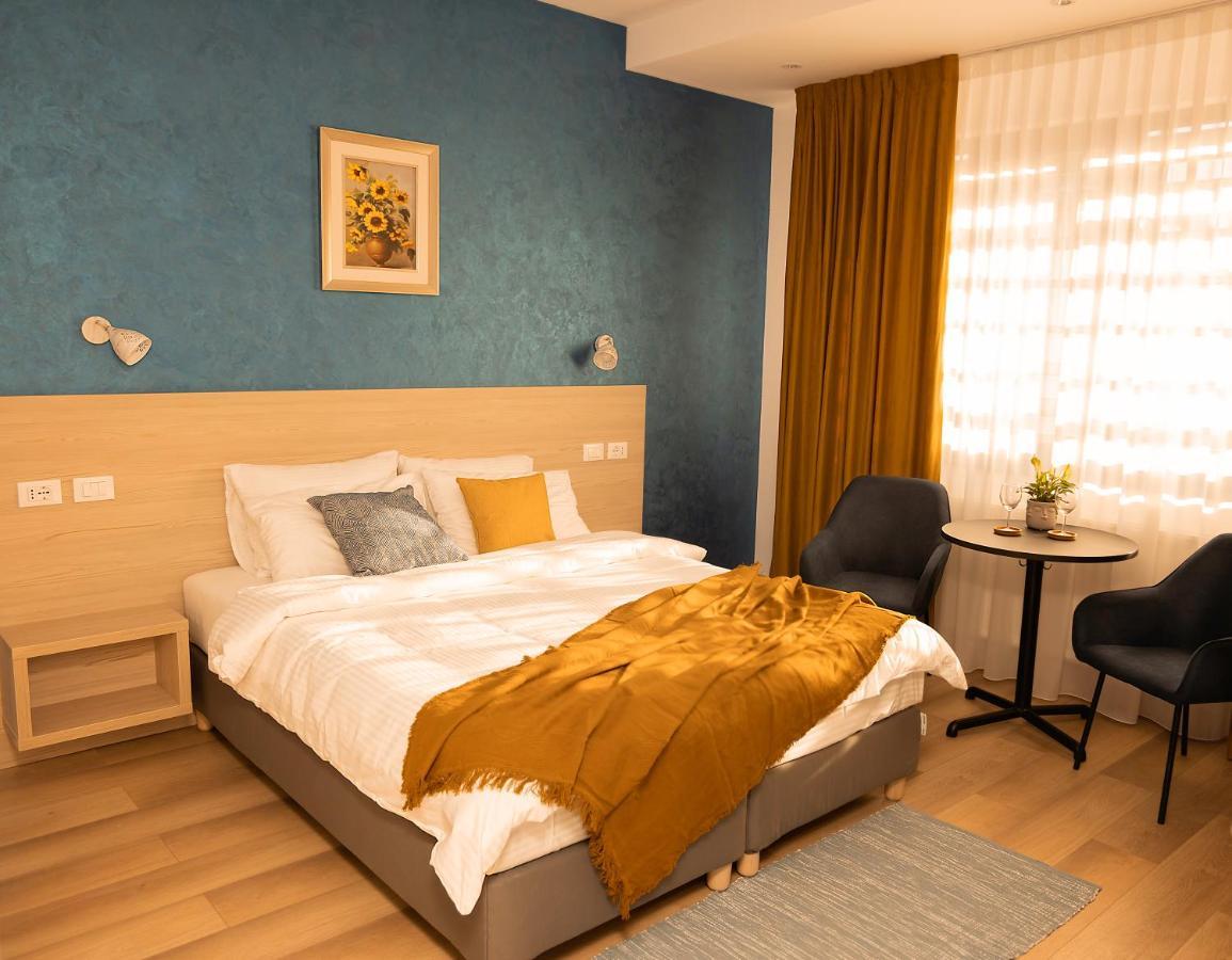 Manolle Boutique Aparthotel Bucharest Exterior photo